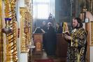 Архієпископ Никодим звершив літургію Передосвячених Дарів.