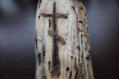 У Коростишеві на обрізі дерева з'явився хрест!