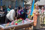 Клірик Житомирської єпархії звершив чин поховання загиблого Захисника України.